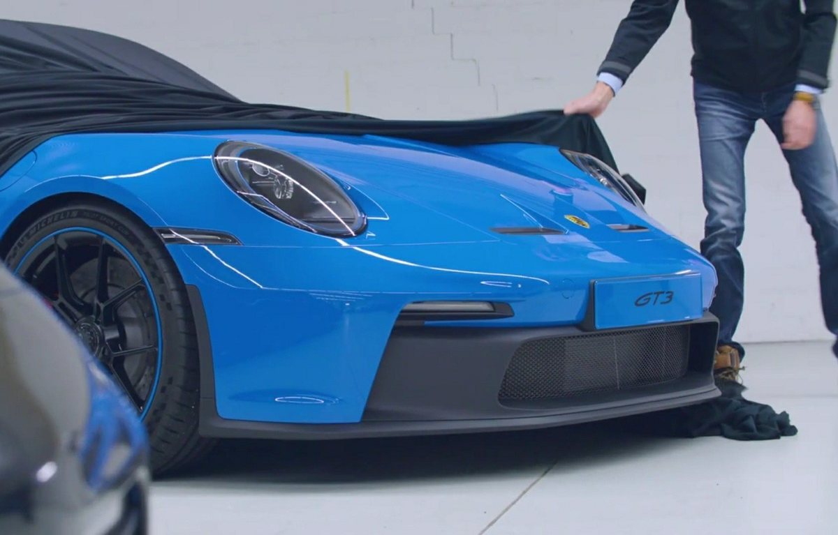 La nouvelle Porsche 992 GT3 (2021) se dévoile en vidéo avec Chris Harris