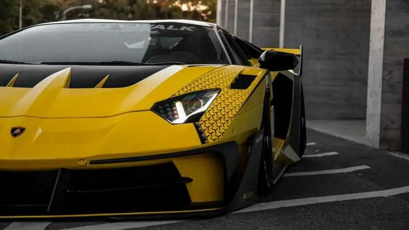 Lamborghini Aventador LBW