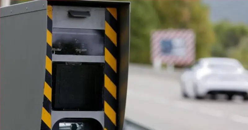 Découvrez pourquoi cet automobiliste flashé à 306 km/h ne risque rien 