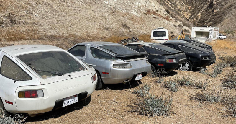 Ces Porsche 928 sont totalement abandonnées en plein désert (photos)