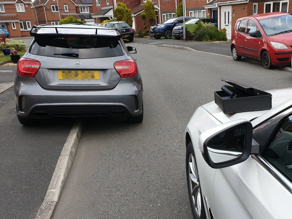 Il s'achète une A45 AMG... Il ne l'a gardé qu'une seule petite heure !