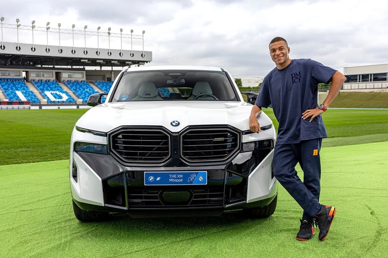 BMW XM Blanc de Kylian Mbappé